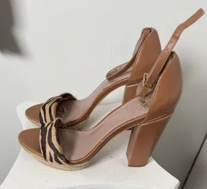 Vince Camuto Open Toe Strap 3.5" Heels Platform Animal Faux Fur Size 7.5M thumbnail 1