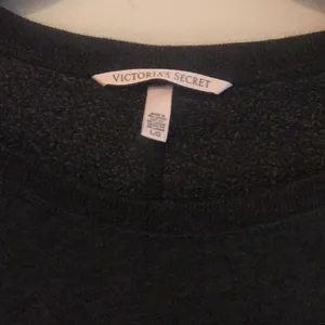 Victoria’s Secret pullover light sweater L thumbnail 2