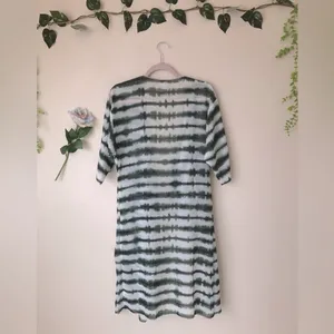 Lularoe Shirley women’s Kimono White With Green Tie Dye Sheer Chiffon Size S thumbnail 4