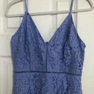 ASTR The Label Women Size Medium Dress Lace ‎ Periwinkle Spaghetti Strap midi thumbnail 4