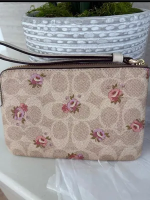 Coach Corner Zip Wristlet In Signature Canvas With Floral Print thumbnail 6