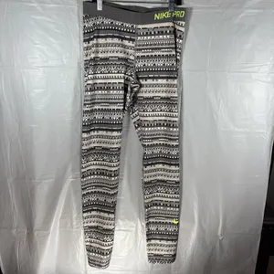 Nike Pro Hyperwarm‎ Leggings Womens Large Dri-FIT Patterned Thermal Pants Sporty thumbnail 2