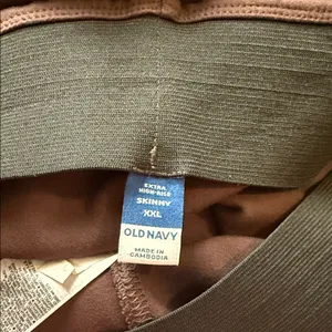 Old Navy Women's Brown Trousers thumbnail 3