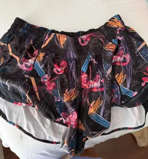 Lululemon Shorts Hotty Hot 2.5" thumbnail 1