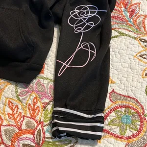 BTS LOVE YOURSELF medium (8) hoodie striped add on sleeves and around neck thumbnail 7