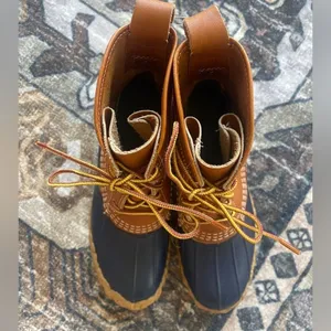 LL Bean‎ Tan Navy Women's Bean Boots 8" Tie Up Shoes thumbnail 7