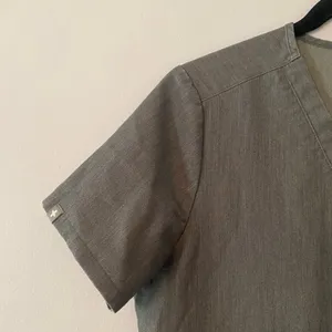 FIGS Graphite Gray Casma Scrub Top Uniform Nurse Doctor Women's size XS thumbnail 3