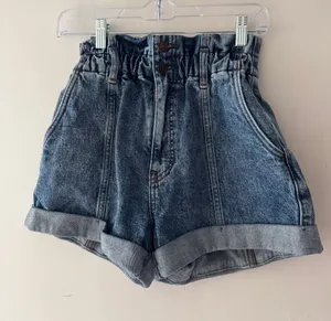 Abercrombie & Fitch The 80s Paperbag Short Ultra High Rise thumbnail 1