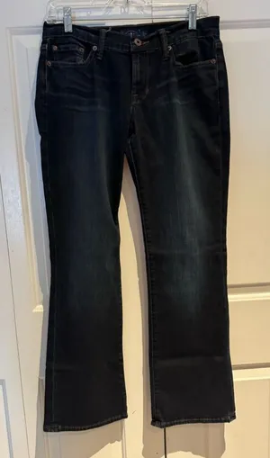 Lucky Brand ☘️☘️ Dark Wash Women's Straight Leg Jeans thumbnail 1