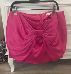 Demanding Bow skort thumbnail 1