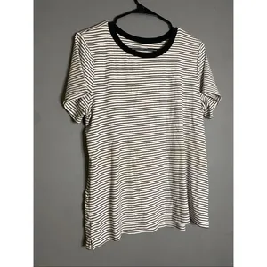 Old Navy Black White Stripe Crewneck Short Sleeve Shirt Size XL Slim Fit thumbnail 2