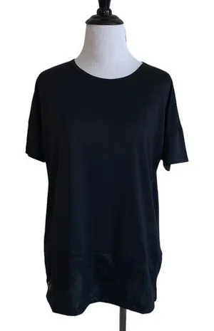 Under armour‎ women’s XL Locker Emboss black T Shirt thumbnail 1