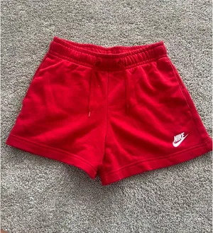 Nike Red Sweat Shorts XS thumbnail 1