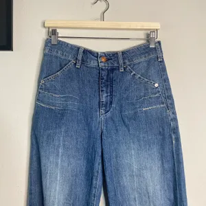 Pilcro Jeans Ultra High-Rise Darted Relaxed Denim Size 26 thumbnail 3