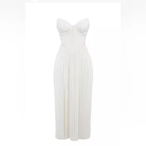 HOUSE OF CB 'Amorata' Ivory Pleated Maxi Dress thumbnail 3