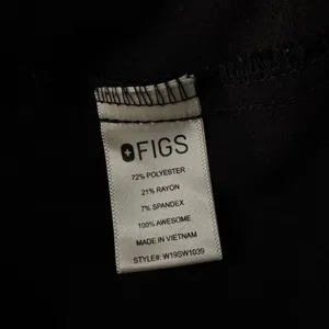 FIGS Medium Scrub Top Technical Collection V-Neck Short Sleeves Pockets Womens thumbnail 7