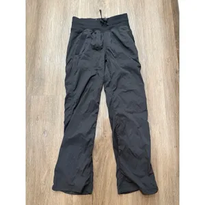 Lululemon Dance‎ Studio Pant in Size 2 Black Square Tag thumbnail 3