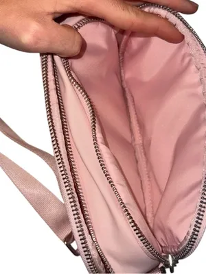 lululemon athletica Dusty Pink Crossbody Camera Bag Like New Condition thumbnail 4