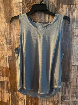 Nike NWT Dri fit Women's running gray tank top size Medium ( 32) thumbnail 1