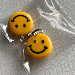 Handmade smiley Kawaii y2k unisex dangle earrings🧡💛 thumbnail 4