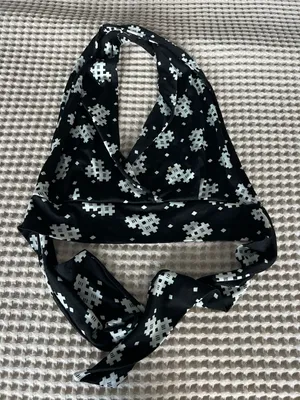 Black and White Patterned Halter Scarf Top thumbnail 1
