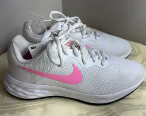 Nike White and Pink revaloution 6 Running Shoes size 5.5 NWT thumbnail 1