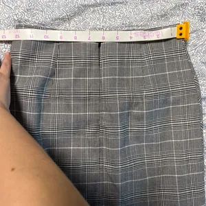 NWOT H&M Women Mini Skirt Black White Houndstooth Size 0 Petite Lined Plaid thumbnail 6