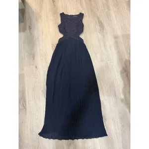 Navy Lace Cutout Maxi Dress Pleated Formal Evening Wedding Guest Gown Size 6 thumbnail 8