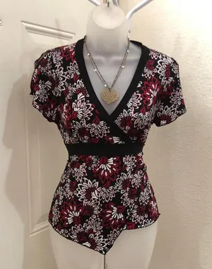 Y2K Vintage Whimsygoth Wrap Top Belted Babydoll V-Neck Blouse Shirt Floral Asymmetrical Hem Short Sleeve USA Made Red White Black-M Measurement in pics Great condition thumbnail 1