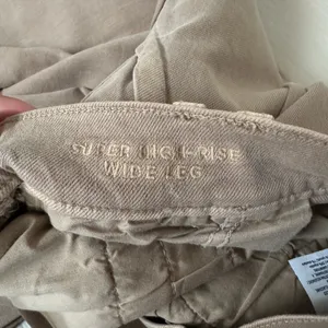 American Eagle Outfitters High-Waist Wide-Leg Jeans in Taupe thumbnail 5