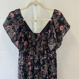 Universal Thread Black Floral Tiered Maxi Dress Small V-Neck Smocked Back Boho thumbnail 5