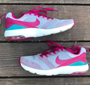 Nike Air Max Siren Sneakers thumbnail 1