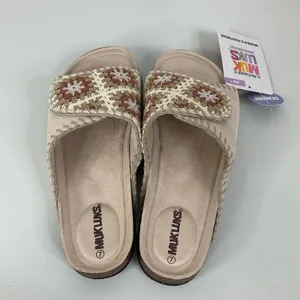 Muk Luks‎ NWT Crochet Top Slide Sandals Size 7 thumbnail 4
