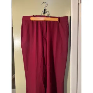 Worthington Women's Size 10 Wide Leg Dress Pant Trousers Burgundy Red High Rise thumbnail 3