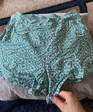 Old Navy Women's Teal Floral-Pattern High-Waist Shorts thumbnail 1