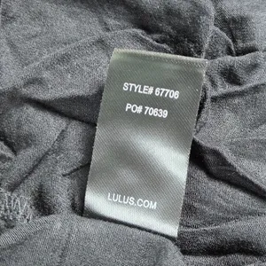 Lulus Black Wrap Midi Dress Short Sleeve V-Neck Style 67706 Size Medium NWT thumbnail 5