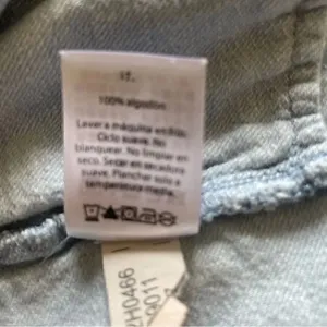 Vineyard Vines Lightweight Light Blue Denim Cotton Womens Shirts SZ XS thumbnail 3