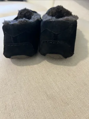 UGG Willow Slipper - Women's, Black, Size 12, NWOT Display pair thumbnail 9