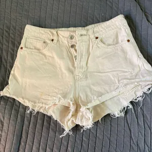 jean shorts  thumbnail 1