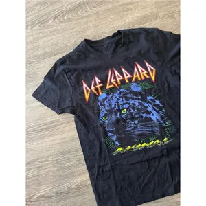 Def Leppard Band Tee Womens Small Black Animal Panther Graphic Shirt Vintage thumbnail 7