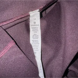Lululemon In Focus Run Tight Size 10 Plum‎ Shadow PSHW Reflective Details thumbnail 5