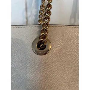 Coach TURNLOCK CHAIN TOTE 27 CHALK white or Pebble Leather Shoulder Bab thumbnail 8