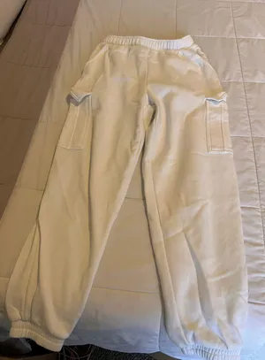 Universal Threads cargo jogger sweatpants thumbnail 1