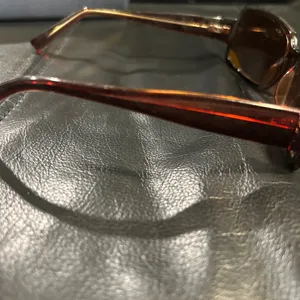 Guess Stylish Brown Sunglasses thumbnail 5