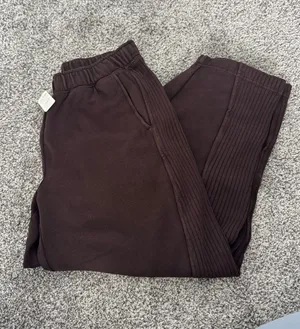 Aerie Barrel Pants thumbnail 2