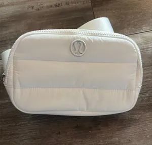 Lululemon Everywhere Belt Bag Puff Wunder thumbnail 1