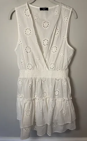 Aqua Eyelet Sleeveless Swim Coverup White Sz M NEW thumbnail 1