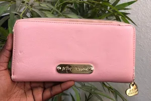 Betsey Johnson Pink Large Bow Glitter Rhinestone Sequin Gold Accents Leather Wallet Clutch Purse thumbnail 2