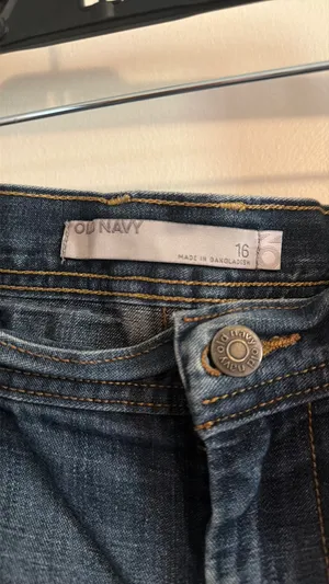 Old Navy Shorts Jean thumbnail 3