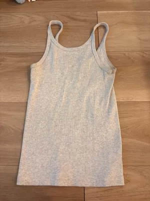 Brandy Melville Tank Top thumbnail 2